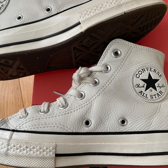 Leather Winter High Tops Converse in Cream - Picture 4 of 6